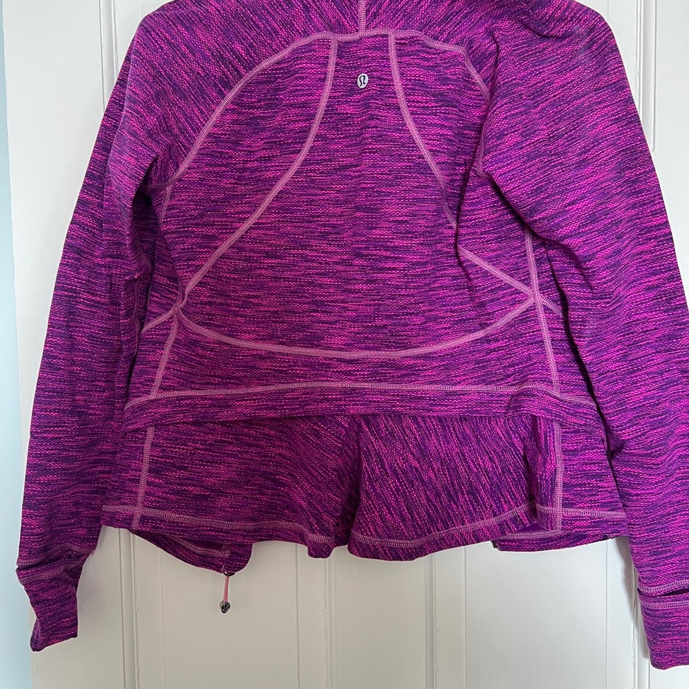 Lululemon jacket LIKE NEW - Picture 3 of 6